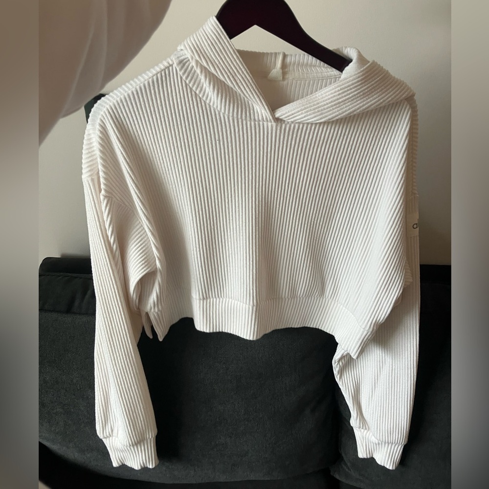 ALO Yoga White Ribbed Cropped Hoodie